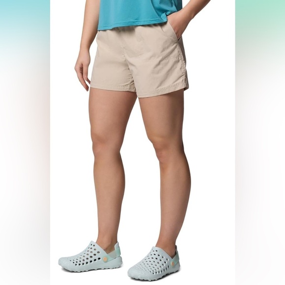 Columbia Pants - COLUMBIA Tan Shorts Women's Size Medium NWT